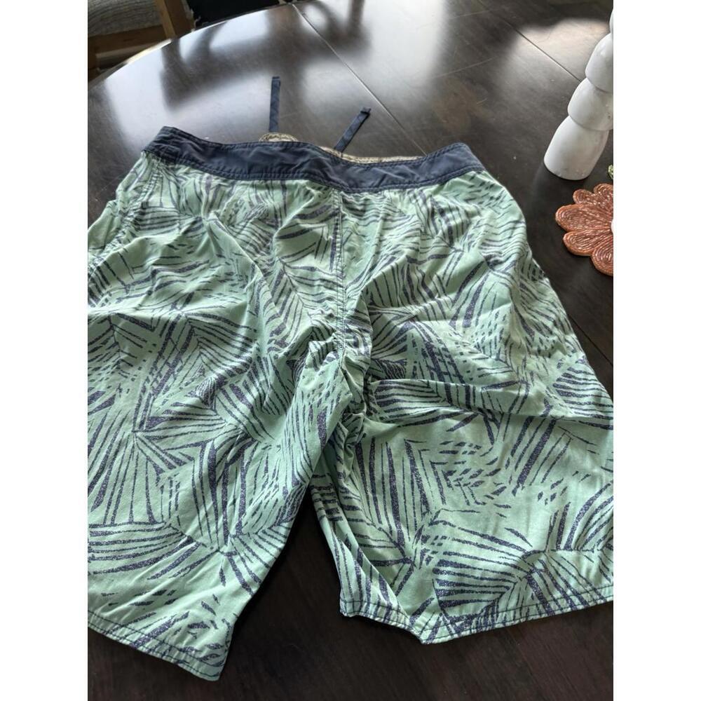 Patagonia Men’s Shorts Swim Sz Med Based On Measurements